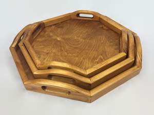 Accesorios de cocina de calidad estándar Juego de 2 bandejas hexagonales de madera con mango de metal para servir disponibles a un precio asequible - Product Image 5