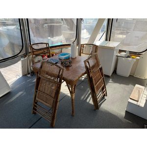 Bateau à moteur en fibre de verre Kha Shing Vista 40 de 1987 - Product Image 3