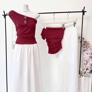 Conjunto Elegante de Alta Calidad para Mujer, Top de Un Hombro y Falda Larga, Corte Ajustado - Product Image 1