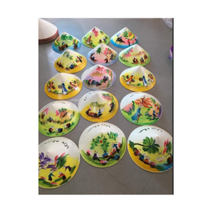 Sombrero cónico de hoja Non La Vietnam Precio bajo Hecho a mano Palma de bambú Sombrero de paja tradicional de Vietnam - Product Image 2