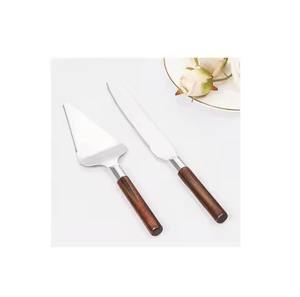 Ensemble de service à gâteau et couteau en laiton écologique hautement poli, compatible lave-vaisselle, avec couleur et logo personnalisables - Product Image 4