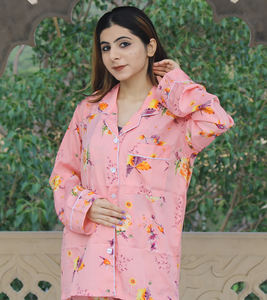 Summer Breeze 100% Poly Silk Woven Casual Pajama Set pour Femmes Boho Floral Print Breathable Comfortable for Daily & Night Wear - Product Image 1