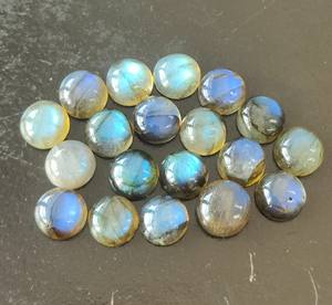 Vente en gros de cabochons ronds en labradorite et pierre de lune naturelle de 2 mm à 30 mm, à dos plat, pierres précieuses en vrac avec jeu de couleurs pour la fabrication de bijoux - Product Image 1