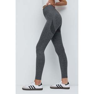 Leggings Deportivos Capri Gris Oscuro para Mujer, Cintura Alta, Sin Costuras, Transpirables, Suaves, Estilo Casual, Talla XL, Hechos de Spandex, Nailon y Chifón - Product Image 4