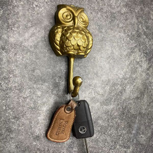 Crochet mural en métal classique, simple, pour salle de bain, cuisine, porte-serviettes, porte-clés, organisateur, rangement, look intemporel, construction durable, quincaillerie - Product Image 1