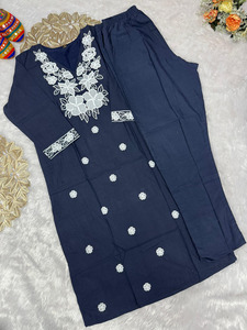 Kurti à séchage rapide en coton Khadi pour femmes à la mode avec un beau travail de broderie parfait pour toutes les occasions, y compris la fête - Product Image 2