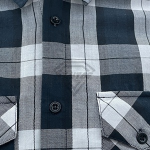 เสื้อเชิ้ตผ้าสักหลาดแขนยาวผ้าฝ้าย100% สำหรับผู้ชายเสื้อเชิ้ตผ้าสักหลาดลายทางแบบลำลองกำหนดโลโก้ได้เอง - Product Image 3