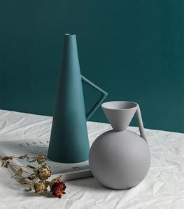 Vase à fleurs décoratif de table de couleur dorée tendance récente Accueil Hôtel Restaurant à bas prix Personnalisation disponible - Product Image 6