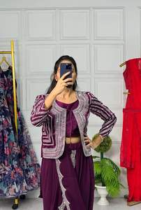 Prix direct de gros pour les dames de style indien à la mode Lehenga Choli costume de fête et de mariage robe élégante de l'Inde - Product Image 5