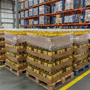 Huile de cuisson de son de riz raffinée dans un emballage en vrac pour l'exportation et la vente en gros, idéale pour la friture et les applications de cuisson générales - Product Image 3