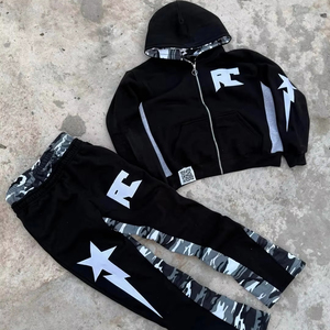 เสื้อฮู้ดดี้ทรงหลวมสไตล์วินเทจ ลวดลายปักแบบทำเก่า ล้างสีแบบแอซิด ผลิตตามสั่ง (OEM) สำหรับผู้ชาย - Product Image 5