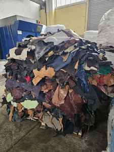 Pieles de Oveja con Acabado Ecológico - Marca RI.PELL - Varios Artículos: Ropa Deportiva, Accesorios de Vestir, Cinturones, Vestidos, Equipaje - Product Image 2