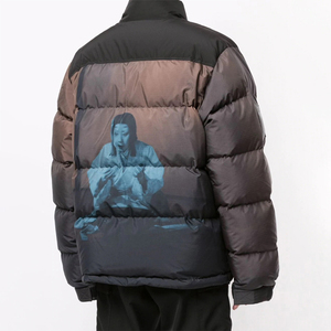 เสื้อแจ็คเก็ตพัฟเฟอร์ผู้หญิงคุณภาพสูง ดีไซน์ยอดเยี่ยม ปี 2025 สำหรับฤดูหนาว ขายส่ง โพลีเอสเตอร์ 100% รับทำโลโก้ ถักทอ กันน้ำ ระบายอากาศได้ดี - Product Image 3