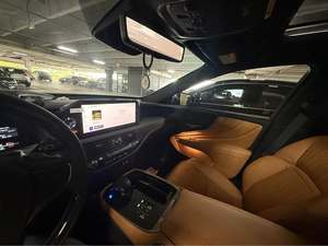 รถเล็กซัส LS 500 ซีดาน 4 ประตู ปี 2025 มือสอง - Product Image 3