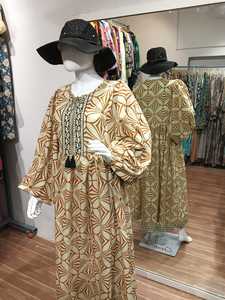 Robe longue décontractée pour femmes, à col en V, à manches longues, à ouverture sur le devant, avec broderie en dentelle ajourée, meilleure couleur, style vintage pour femmes 2025 - Product Image 5