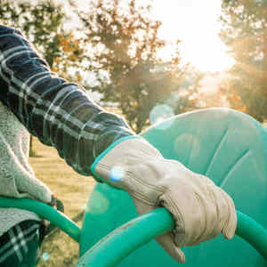 Prix de gros Logo personnalisé Écran tactile Gants de travail pour conducteur Marque privée Gants de conduite résistants à la chaleur en cuir de vache - Product Image 6