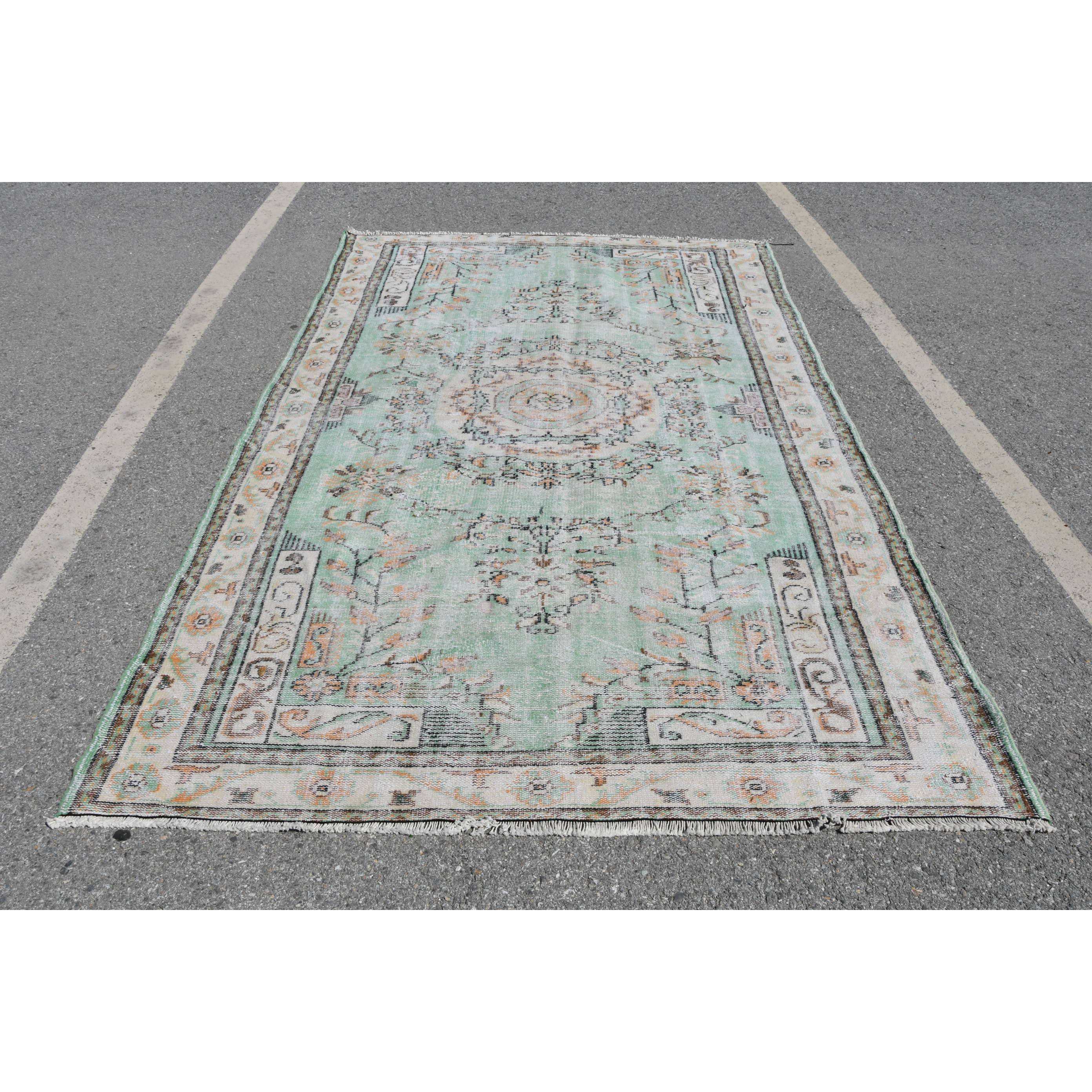 สีเขียว