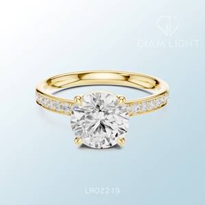 Anillo de Racimo Redondo Exclusivo Hecho a Medida, Certificado por VS Plus IGI, Brillo Perfecto, Diseño Elegante, Ideal para Celebraciones y Amor - Product Image 5