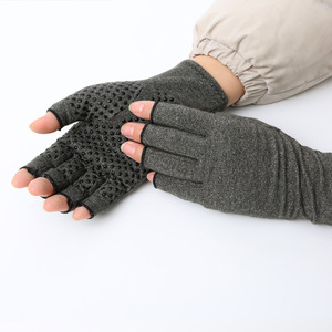 Guantes deportivos antideslizantes de medio dedo con agarre de silicona para conducir, entrenamiento físico, soporte articular y actividades al aire libre - Product Image 2