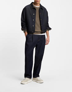 Chaqueta Varsity Reversible de Mezclilla Lavada Vintage con Diseño Personalizado, Gráfico Bordado, Cuello Alto, Patrón de Letras y Estilo Oversize para Invierno - Product Image 5