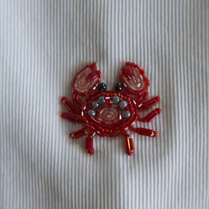 Porte-clés couronne brodée à la main avec perles, charme royal pour sacs, sacs à main et clés, porte-clés couronne élégant, cadeau parfait pour les reines - Product Image 1