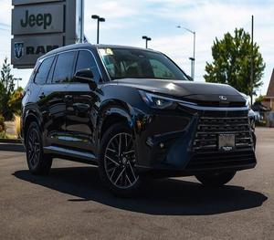 Offre de qualité supérieure Lexus TX 350 Premium AWD d'occasion 2024 - Product Image 1