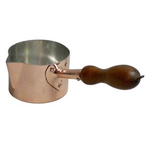 Taza Medidora de Café Antiadherente de Acero Inoxidable 304 con Capacidad ML y Mango de Madera de Nogal para Hornear en la Cocina - Product Image 1