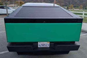 Tesla Cybertruck 2024 Série Foundation Sans Reserve 250-300 ch Double Moteur AWD Volant à Gauche Sièges en Cuir 5 Places Écran Tactile Xénon - Product Image 3