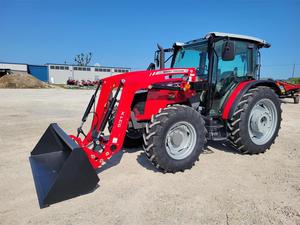 Tracteur AGCO Massey Ferguson 4710 4x4 d'occasion en bon état avec moteur de 100 CV, boîte de vitesses automatique, garantie de 2 ans, travaux agricoles et de construction - Product Image 2