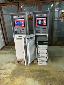 Cajero automático Seguridad de grado bancario Soporte multilingüe Disponibilidad OEM para retiro de efectivo - Product Image 6