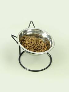 Mangeoire pour animaux de compagnie en métal antirouille avec support stable et système de nettoyage facile, idéale pour les aliments humides et les croquettes - Product Image 6