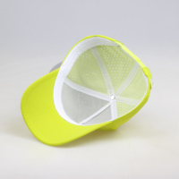Casquette de sport structurée 6 panneaux Casquette de golf imperméable en nylon Casquette de golf néon découpée au laser Casquette de baseball légère et imperméable en nylon