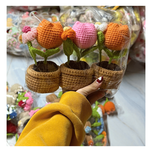 Fleur au crochet en fil doux, fleur faite à la main pour les boîtes cadeaux, la décoration de table et les projets de bricolage, Vietnam - Product Image 5