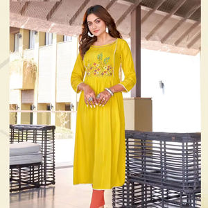 Kurtis de Rayón Arrugado con Lurex, Bordado y Trabajo a Mano para Venta al por Mayor - Product Image 2