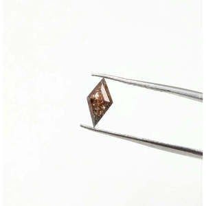 Diamante natural facetado con corte sal y pimienta, forma de cometa pequeña, 0.75 ct, 5-9.3 mm - Product Image 2