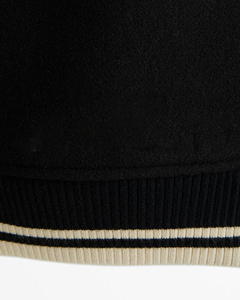 Chaqueta universitaria con logotipo bordado personalizado de alta calidad para exteriores, chaqueta universitaria con manga de cuero de Color sólido para hombre - Product Image 3