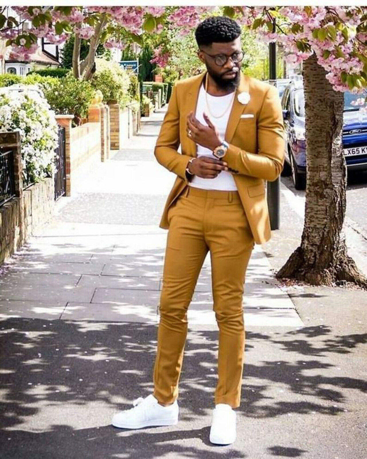 สีเหลือง