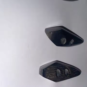 Bouton à bascule en corne de boeuf de buffle poli à la main avec 2 trous pour manteau par l'artisanat du croissant - Product Image 2