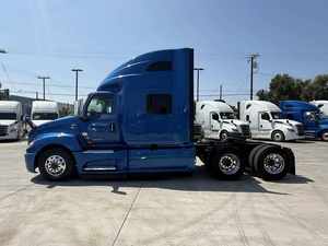 À VENDRE : Camion semi-remorque International LT Sleeper 2020 d'occasion, best-seller, avec toit surélevé, 450 CV, automatique, prêt à être expédié dans le monde entier - Product Image 4