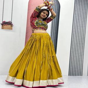 Conjunto tradicional de algodón Lehenga Choli para mujer Traje étnico cómodo y elegante para el festival Garba Puja y eventos culturales - Product Image 6