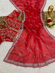 Hermoso Sari de seda suave con lentejuelas de trabajo y borde, blusa cosida, Sari de función de boda de diseñador, Sari de fiesta. - Product Image 5