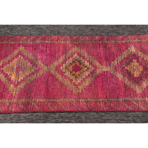 Tapis turc vintage 2,3x9,6 pi (70x292 cm), tapis géométrique Herki rose orange - Product Image 5