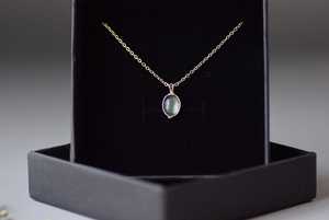 Collier de Labradorite en argent Sterling or vintage fait à la main, fil de pierres précieuses naturelles, énergie de guérison, cadeau de fiançailles parfait - Product Image 3