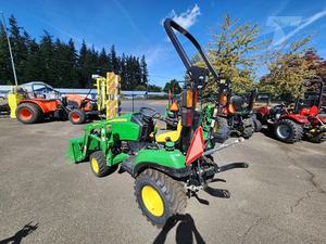 Tractor Subcompacto John Deere 1023E 2022 Usado con Pocas Horas de Uso, 21.5HP, 4WD, Transmisión Hidrostática, Tractor Utilitario Compacto en Venta - Product Image 4