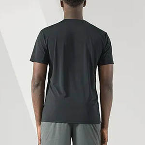 T-shirts unisexe à col en V en trois tissus - Product Image 4