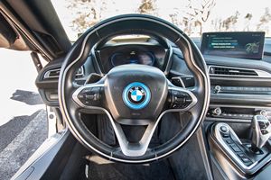 TOP DEMAND 2019 B-M-W i8 Ro-ad-st-er 369-hp Hybride rechargeable AWD Transmission automatique - Product Image 2