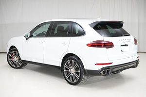 Porsche Cayenne Turbo 2017 Impecable - Product Image 4
