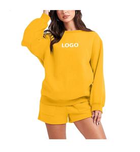 Vente en gros Ensemble de survêtement sans capuche pour femmes, sweat-shirt à col rond à manches longues avec short, vêtements de salon en polaire décontractés, vêtements de sport - Product Image 1