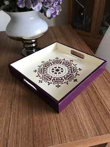 Ensemble de plateaux de service géométriques en bois faits à la main tendance, plateaux décoratifs carrés en laque avec poignées pour table basse, décoration de la maison - Product Image 6