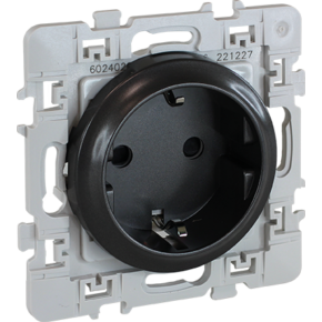 SQUARE Vulcain 2P + T Schuko Socket Fiches et prises de haute qualité - Product Image 1